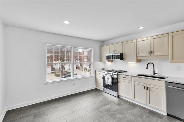 400 Virginia Ave, Aspinwall, PA 15215