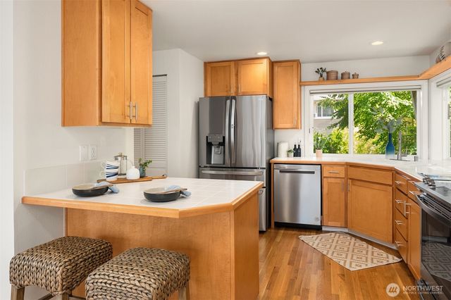 4054 54th Avenue SW, Seattle, WA 98116