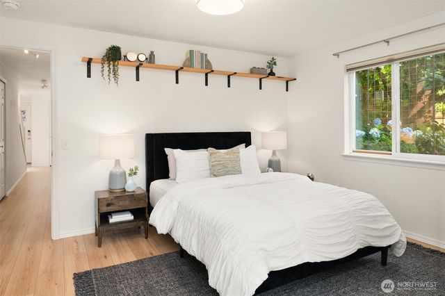4054 54th Avenue SW, Seattle, WA 98116