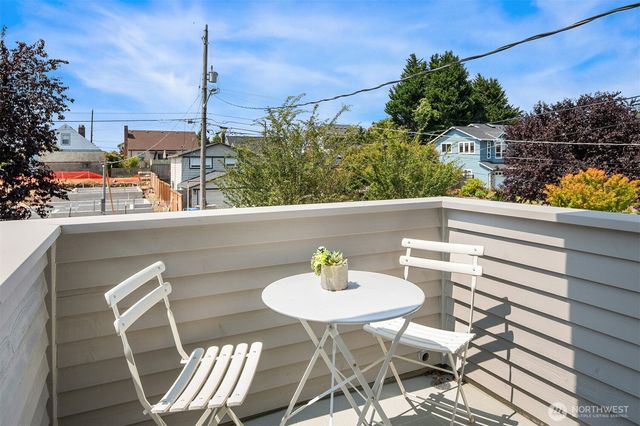 4054 54th Avenue SW, Seattle, WA 98116