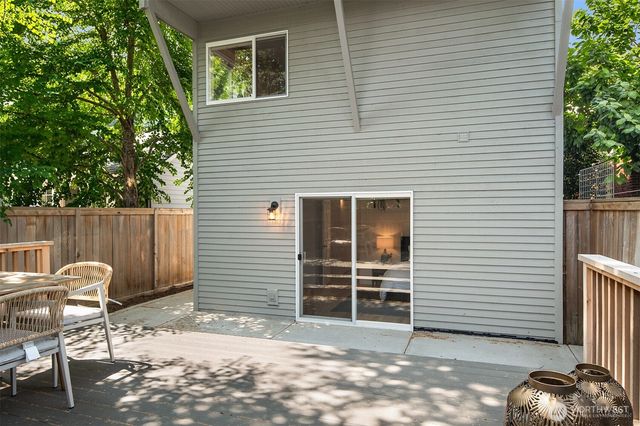 4054 54th Avenue SW, Seattle, WA 98116