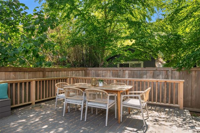 4054 54th Avenue SW, Seattle, WA 98116