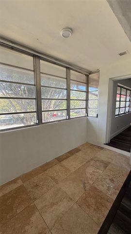 1400 NE 191st St 310, Miami, FL 33179