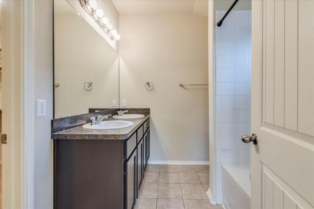 1061 Violet LN, Kyle, TX 78640