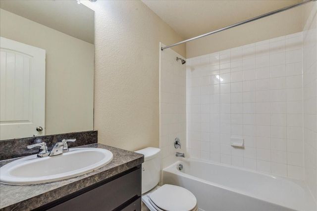 1061 Violet LN, Kyle, TX 78640