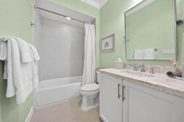 145 N Cannery Row Circle, Delray Beach, FL 33444