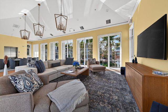 145 N Cannery Row Circle, Delray Beach, FL 33444