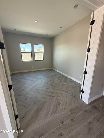 329 N SILVERADO Street, Gilbert, AZ 85234