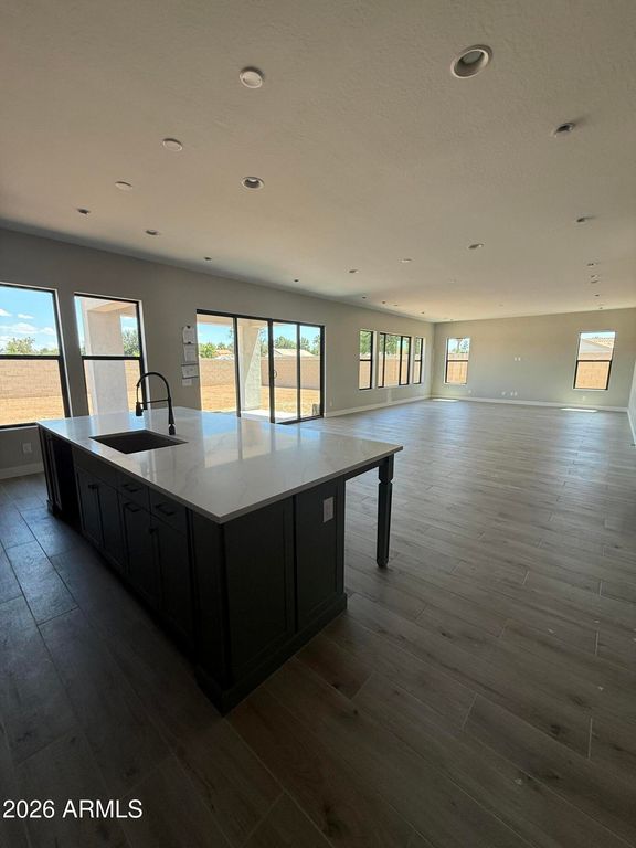 Image 3 of property listing at 329 N SILVERADO Street, Gilbert, AZ 85234