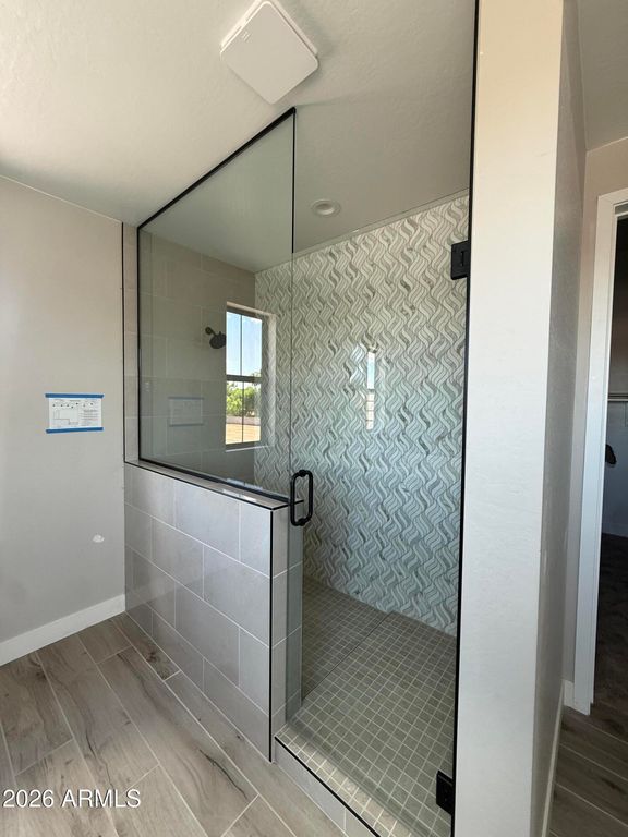 Image 4 of property listing at 329 N SILVERADO Street, Gilbert, AZ 85234