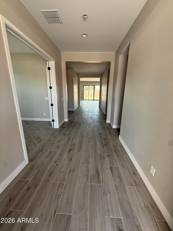 Image 6 of property listing at 329 N SILVERADO Street, Gilbert, AZ 85234