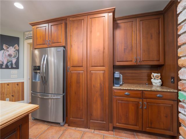 392 Mossy Oak Trail, Waverly, GA 31565