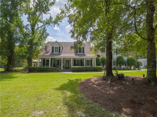 392 Mossy Oak Trail, Waverly, GA 31565