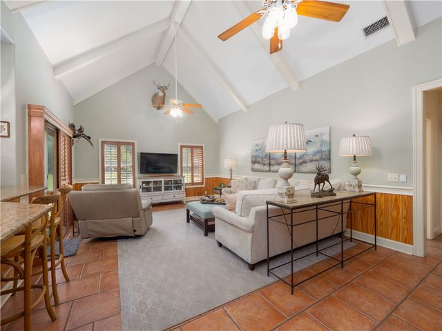 392 Mossy Oak Trail, Waverly, GA 31565