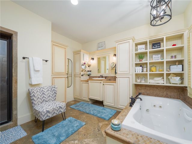 392 Mossy Oak Trail, Waverly, GA 31565