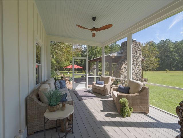 392 Mossy Oak Trail, Waverly, GA 31565