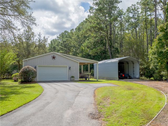 392 Mossy Oak Trail, Waverly, GA 31565