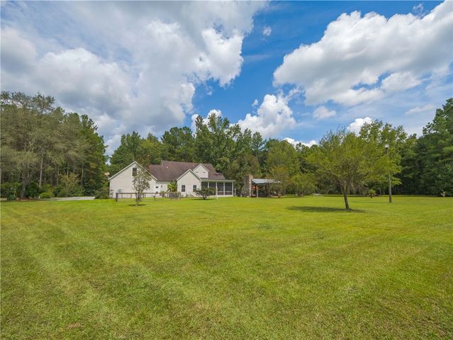 392 Mossy Oak Trail, Waverly, GA 31565