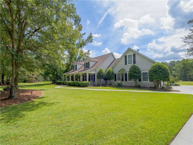 392 Mossy Oak Trail, Waverly, GA 31565