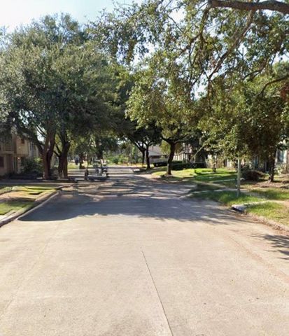 15537 Weldon Drive, Houston, TX 77032