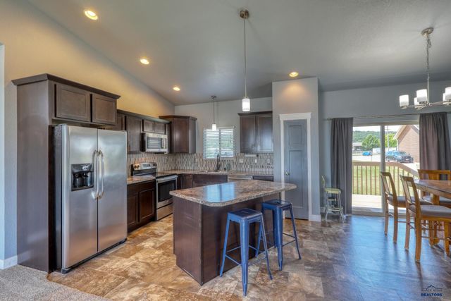 10049 KAELEM CT, Summerset, SD 57718