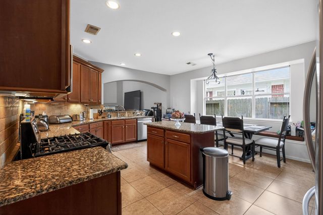 27711 Geneva Hills Lane, Spring, TX 77386