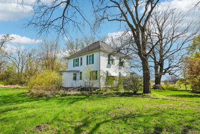 10604 Charles Road, Woodstock, IL 60098