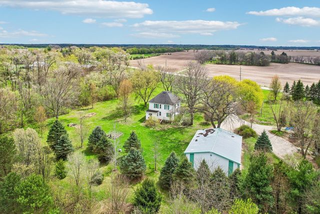 10604 Charles Road, Woodstock, IL 60098