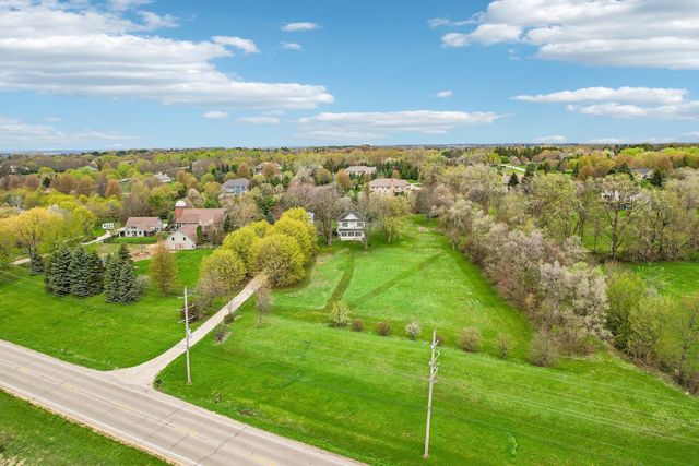 10604 Charles Road, Woodstock, IL 60098