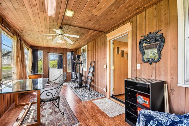 10604 Charles Road, Woodstock, IL 60098