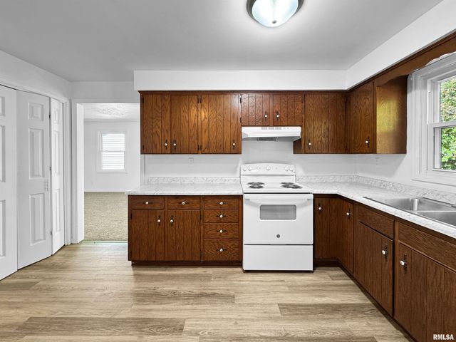 1521-1523 W DAYTONA Drive, Peoria, IL 61614