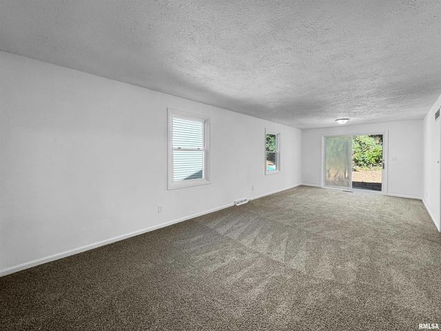 1521-1523 W DAYTONA Drive, Peoria, IL 61614