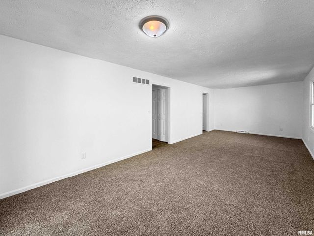 1521-1523 W DAYTONA Drive, Peoria, IL 61614