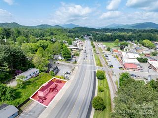 8305 Carolina Boulevard, Clyde, NC 28721