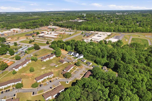 124 Lyman Avenue, Duncan, SC 29334