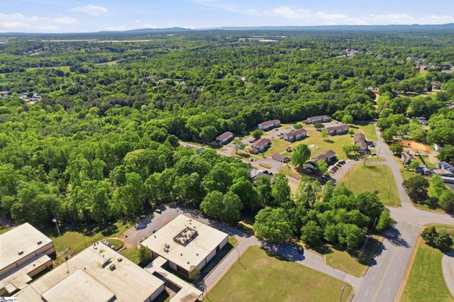 124 Lyman Avenue, Duncan, SC 29334