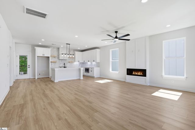 124 Lyman Avenue, Duncan, SC 29334