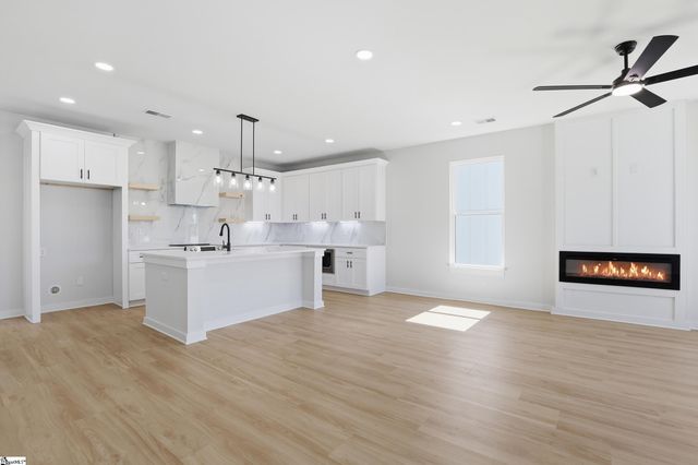 124 Lyman Avenue, Duncan, SC 29334