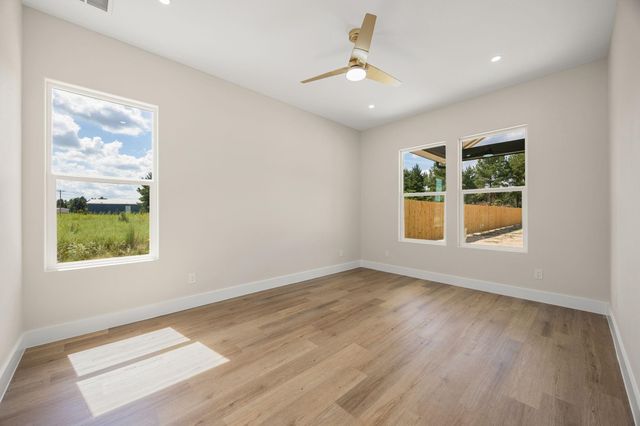 231 Road 5605, Cleveland, TX 77327