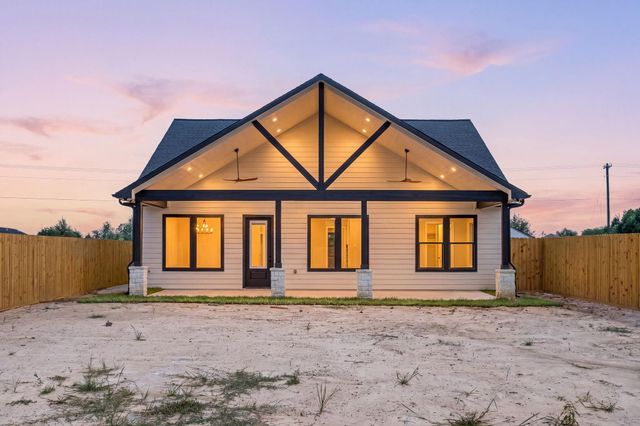231 Road 5605, Cleveland, TX 77327