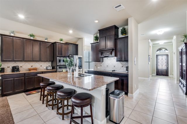 608 Woodridge Drive, Oak Point, TX 75068