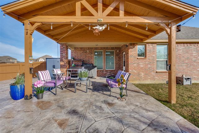 608 Woodridge Drive, Oak Point, TX 75068