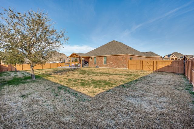 608 Woodridge Drive, Oak Point, TX 75068