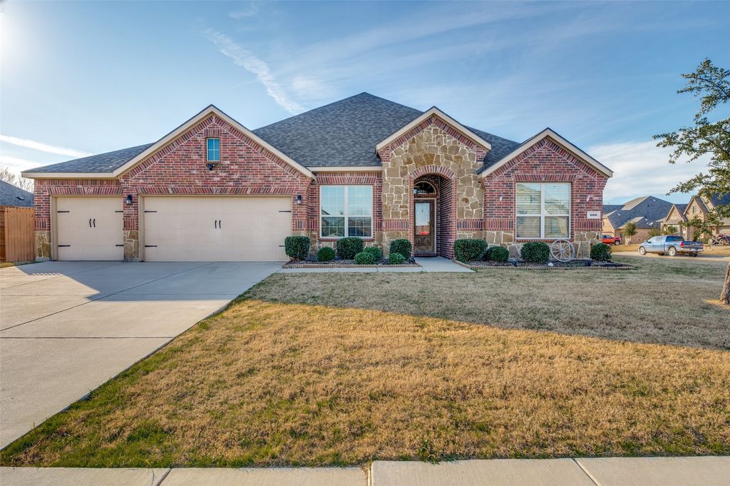 608 Woodridge Drive, Oak Point, TX 75068