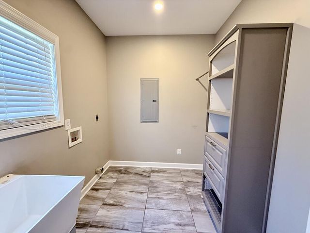 1798 National Rd, Dothan, AL 36301