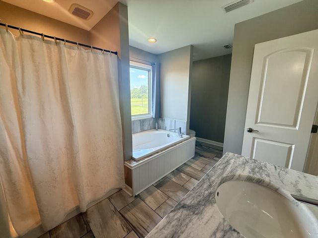 1798 National Rd, Dothan, AL 36301