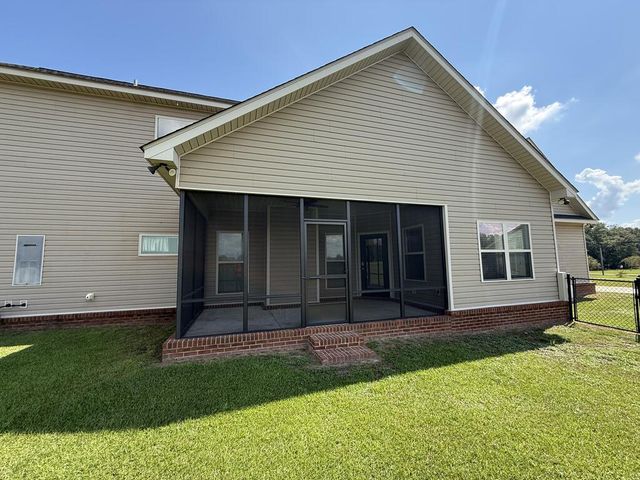 1798 National Rd, Dothan, AL 36301
