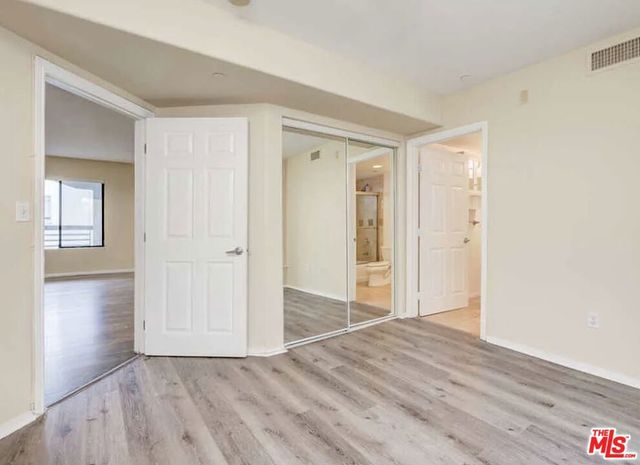 6815 Baird Avenue 2, Reseda, CA 91335