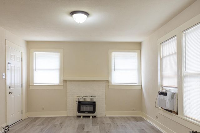 1118 E Houston St, Tyler, TX 75702