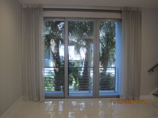 4033 NW 17th Way, Boca Raton, FL 33431